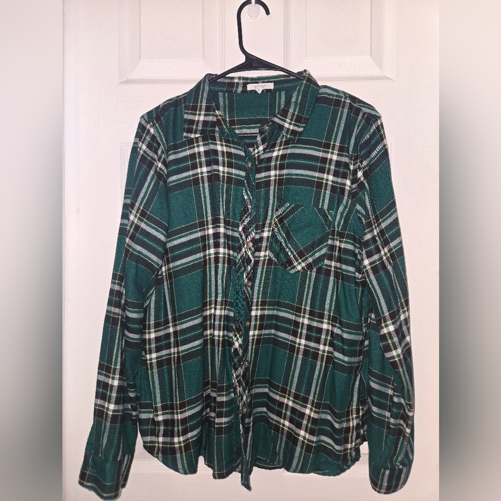 Maurices Cabin Plaid Long Sleeve Button Up Shirt Size L Green Super Soft Flannel